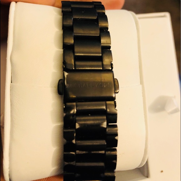 Michael Kors Smart Watch - Picture 3 of 4